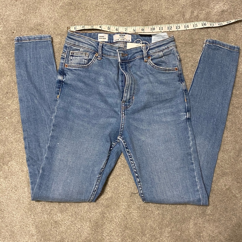 Bershka Jeans size US 6